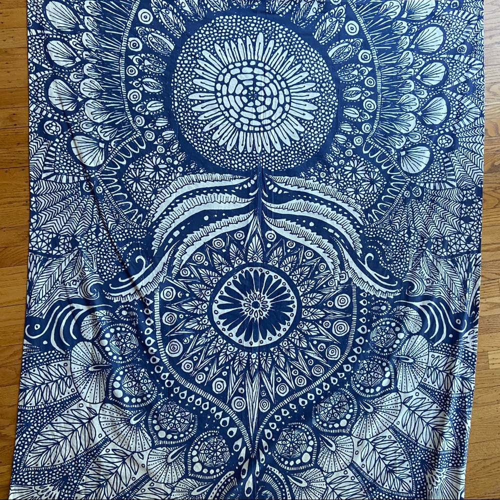 blue mandala design wall tapestry | urban outfitters | wall decor